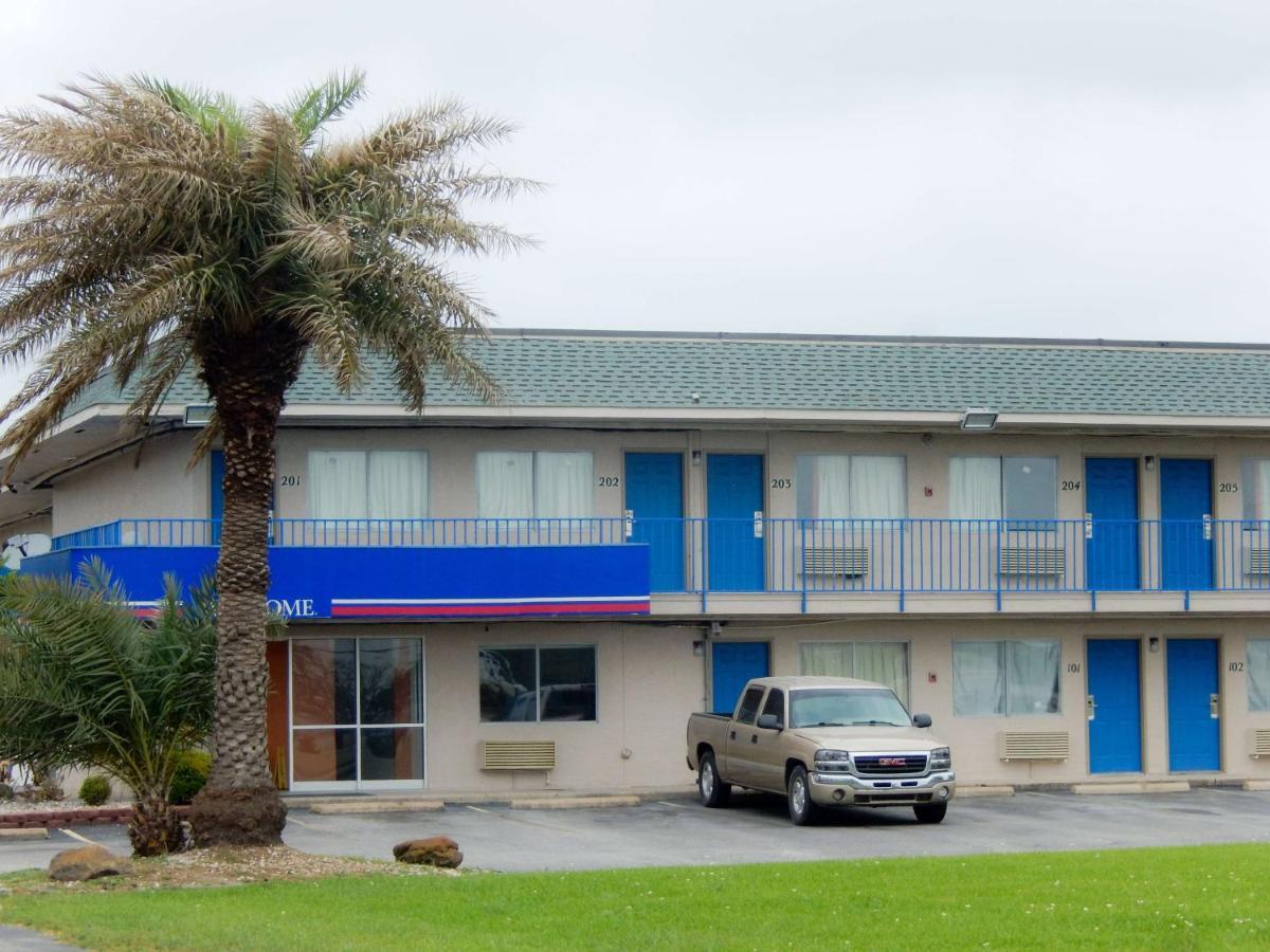 Motel 6-Clute, Tx Exteriör bild